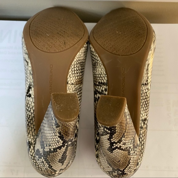 Bandolino Snakeskin Block Heels - Picture 7 of 8